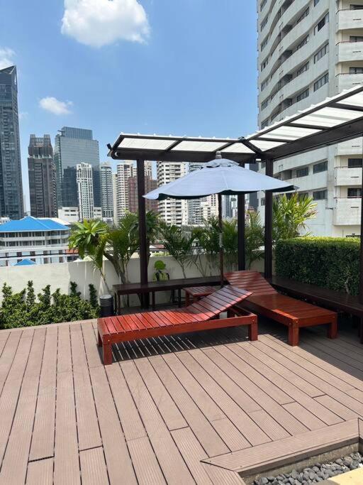 Delightful Condo In Central Location At Sukhumvit 49 Бангкок Экстерьер фото