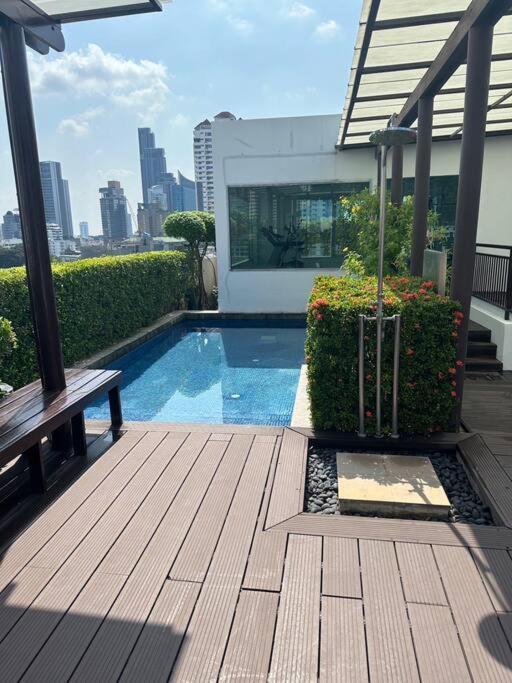 Delightful Condo In Central Location At Sukhumvit 49 Бангкок Экстерьер фото