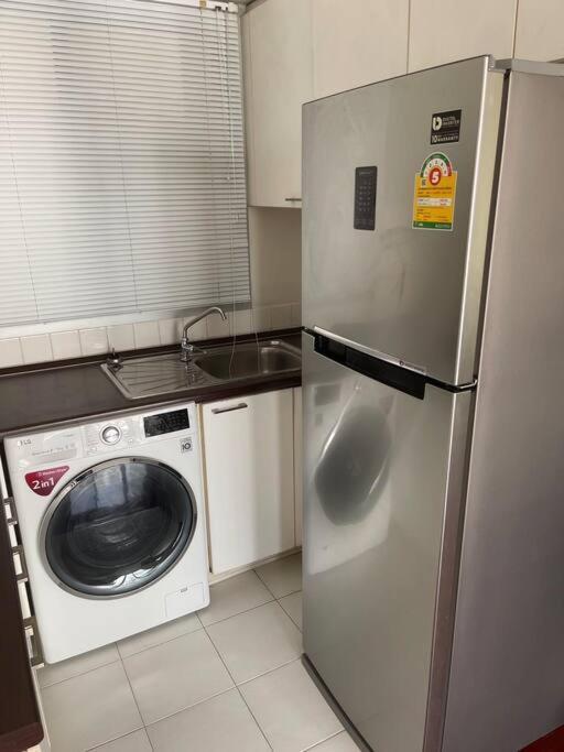 Delightful Condo In Central Location At Sukhumvit 49 Бангкок Экстерьер фото