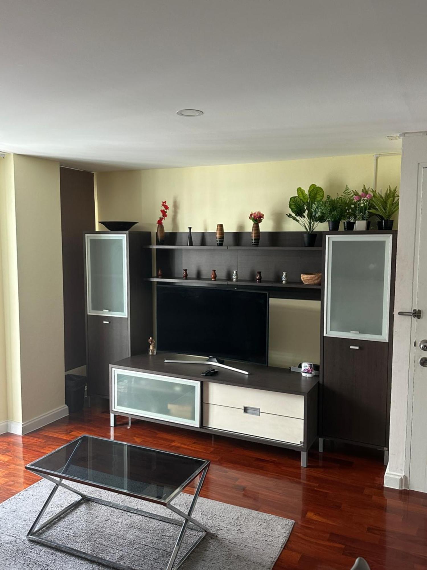 Delightful Condo In Central Location At Sukhumvit 49 Бангкок Экстерьер фото